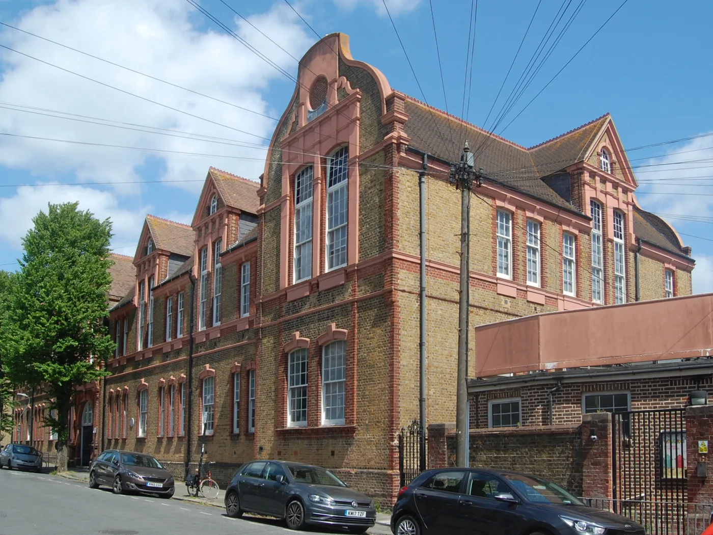 Jeanne Saunders Centre, Hove: Exceptional in All Six Areas